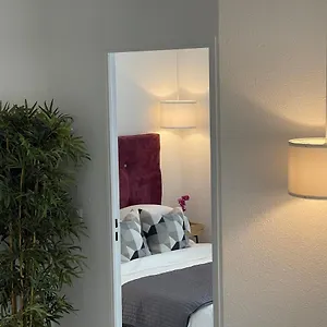 Monaco Hilltop Suites Appartement
