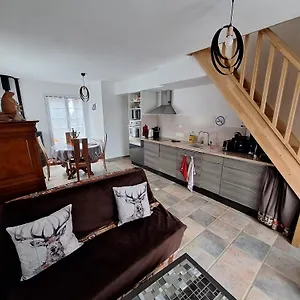 Le Boisnheur Apartment